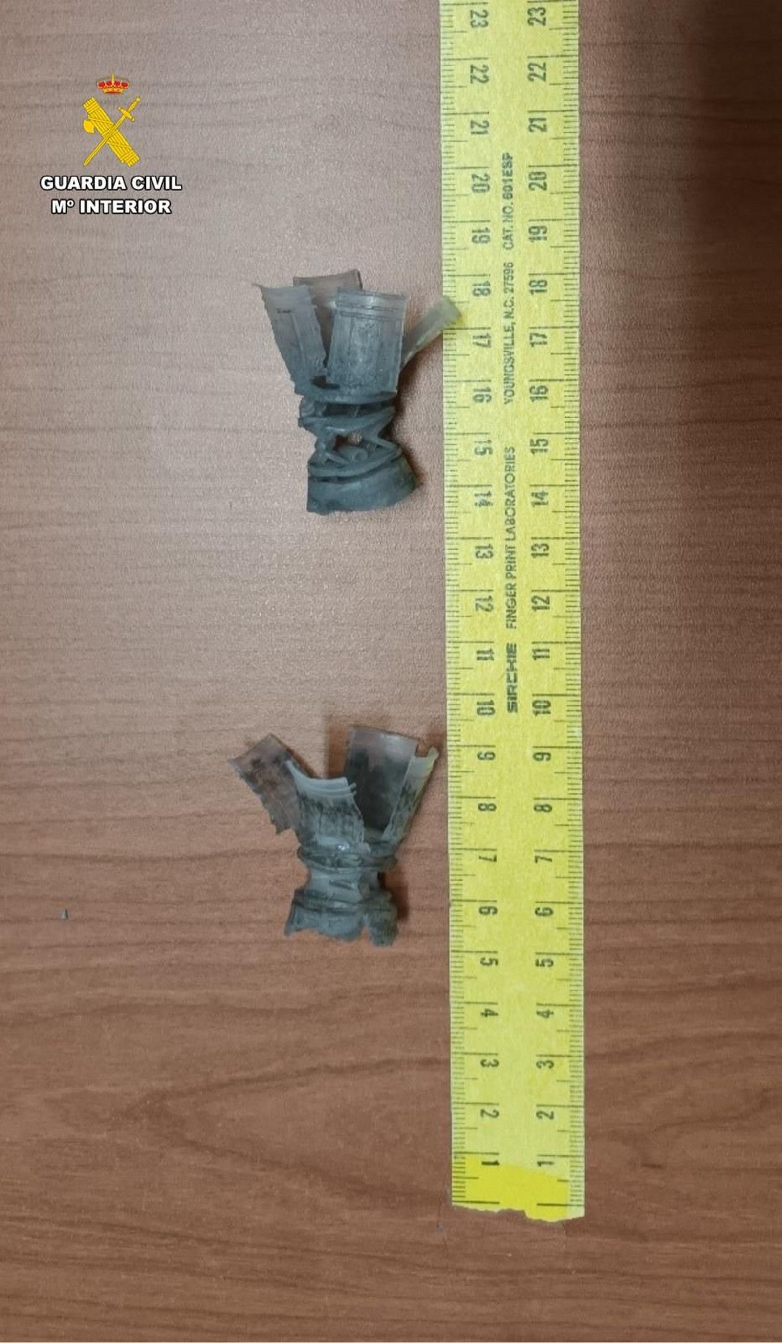 Uno de los cartuchos empleados por los detenidos.