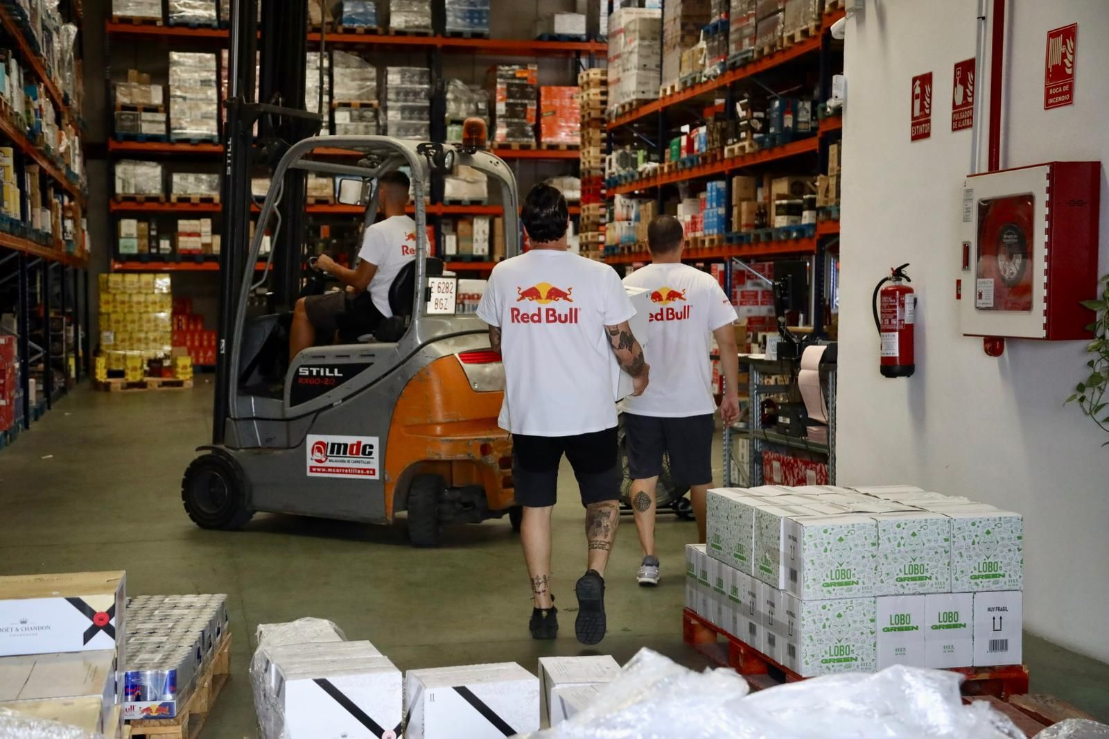 Los últimos preparativos para la Feria de Málaga, en imágenes.