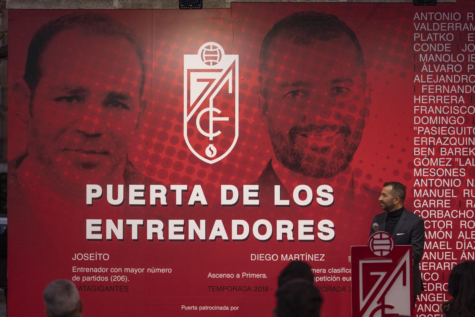 Fotos: Inauguración del espacio de Diego Martínez en la Puerta de los Entrenadores