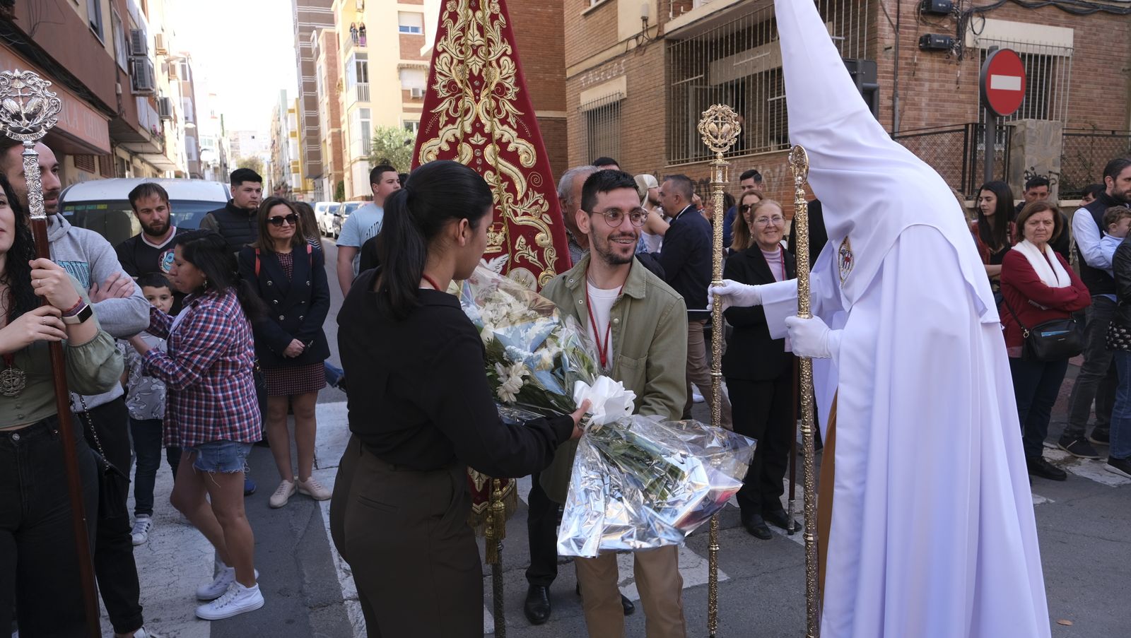 Procesión de Jesucristo Resucitado en Almería, en imágenes