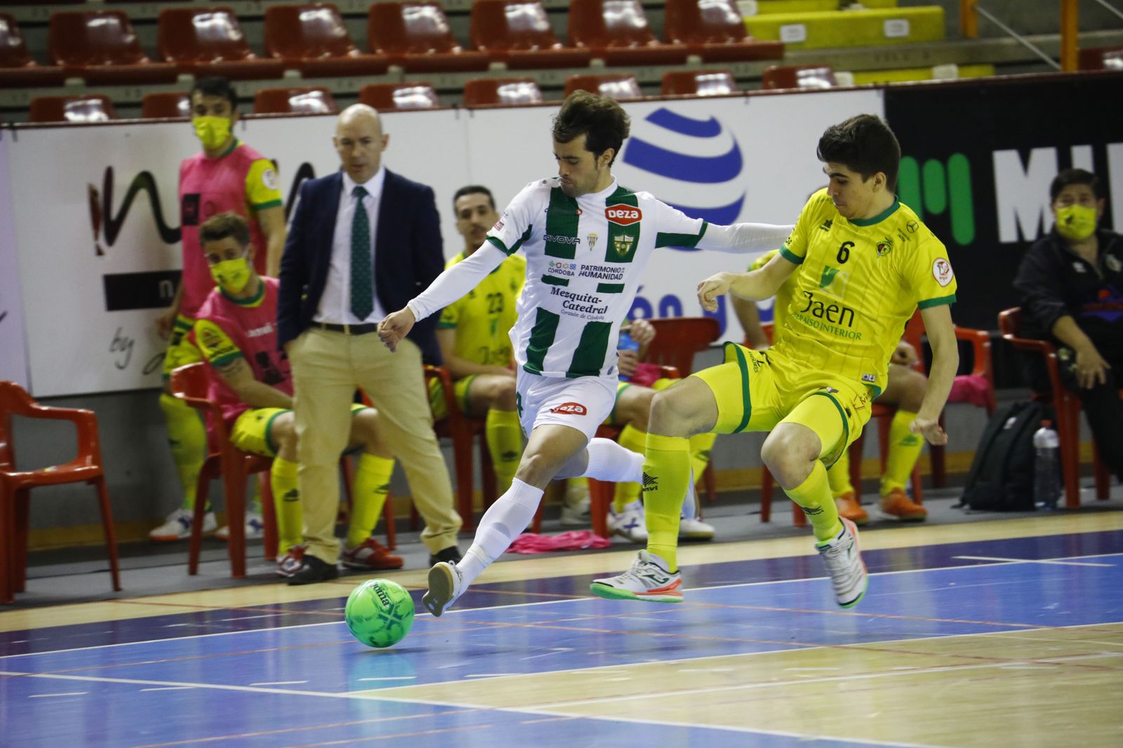 La derrota del Córdoba Futsal ante el Jaén Paraíso Interior, en imágenes