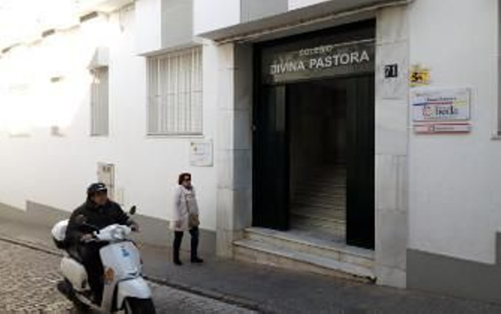 El TSJA exculpa de homofobia a un colegio de monjas de Sanlúcar