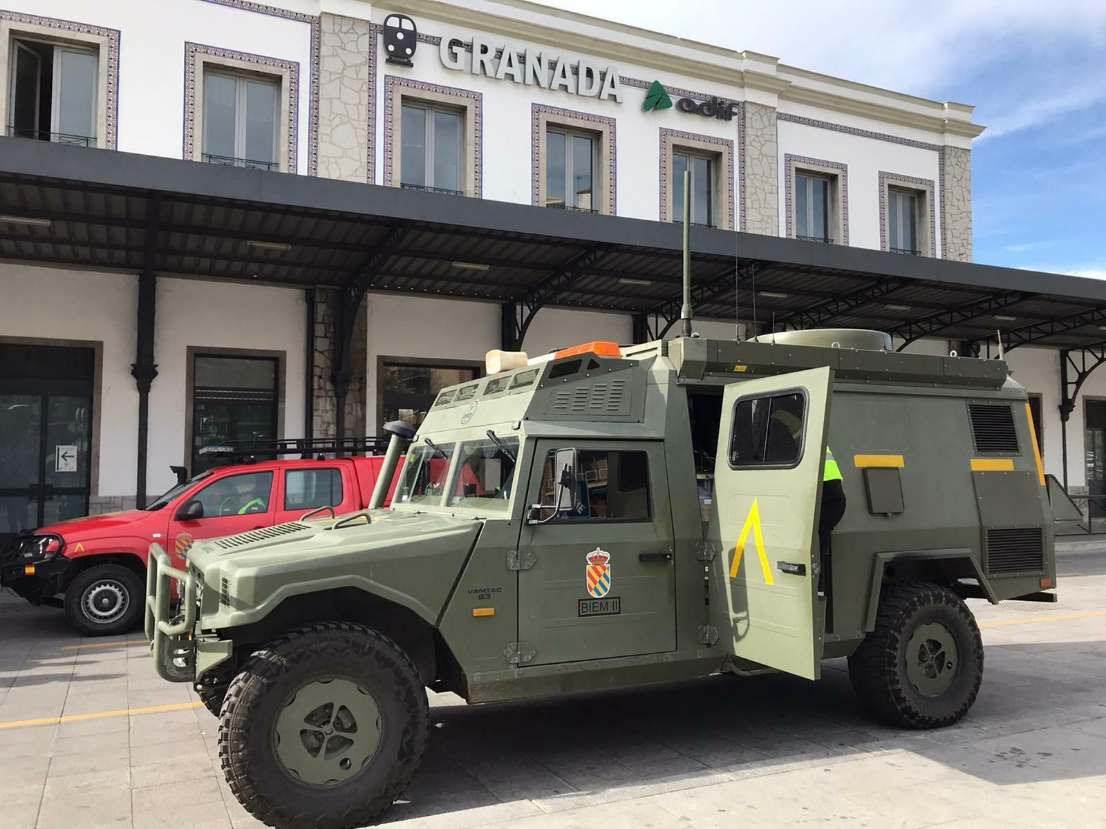 Las imágenes del despliegue de la UME en Granada por el coronavirus