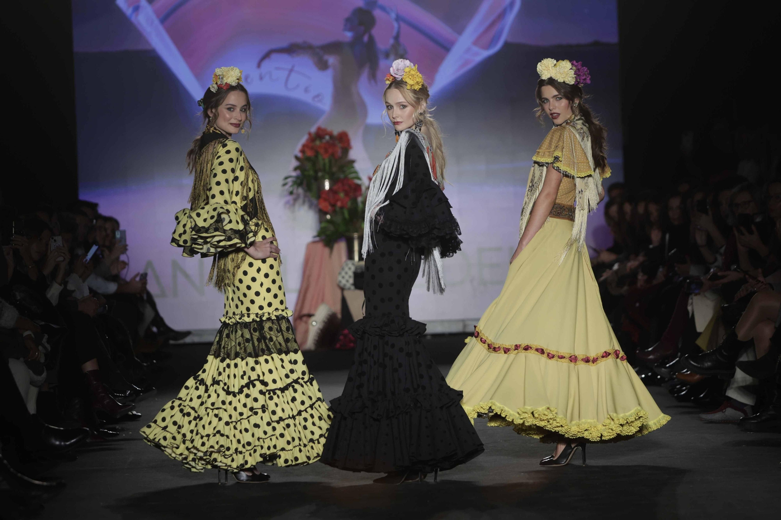 El desfile Ángela & Adela en  We Love Flamenco, todas las fotos