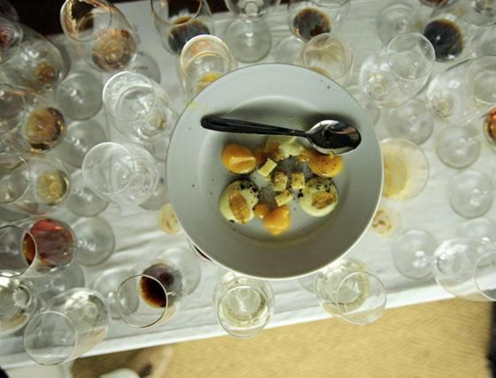 Una propuesta gastronómica sobre un mar de copas.

Foto: Juan Carlos Toro