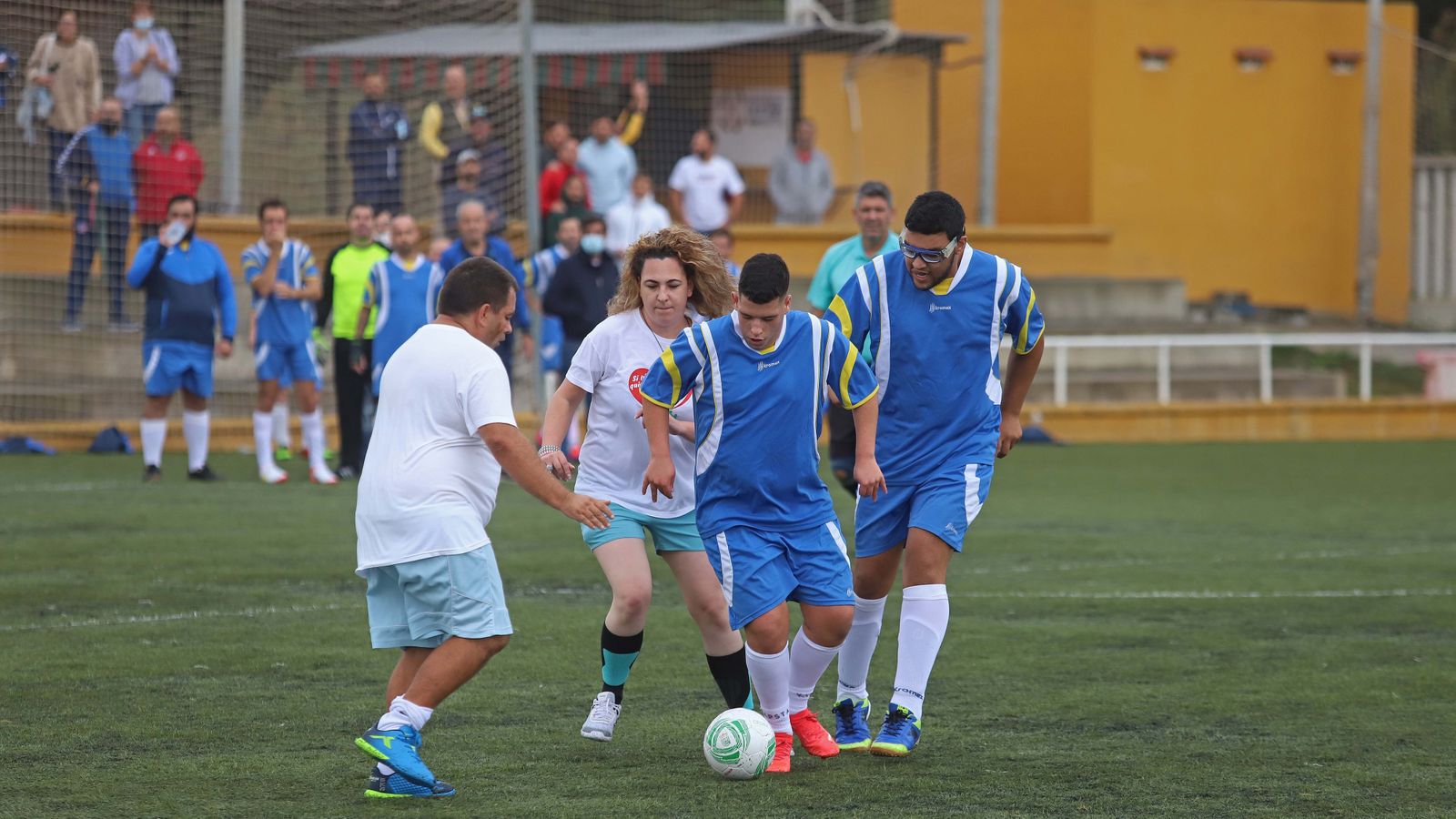 Fotos del IV torneo de fútbol-7 de APadis