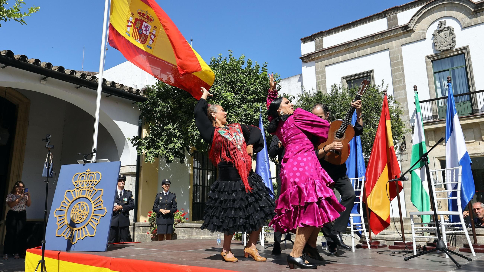Imágenes del Día de la Policía Nacional en las Bodegas Fundador de Jerez