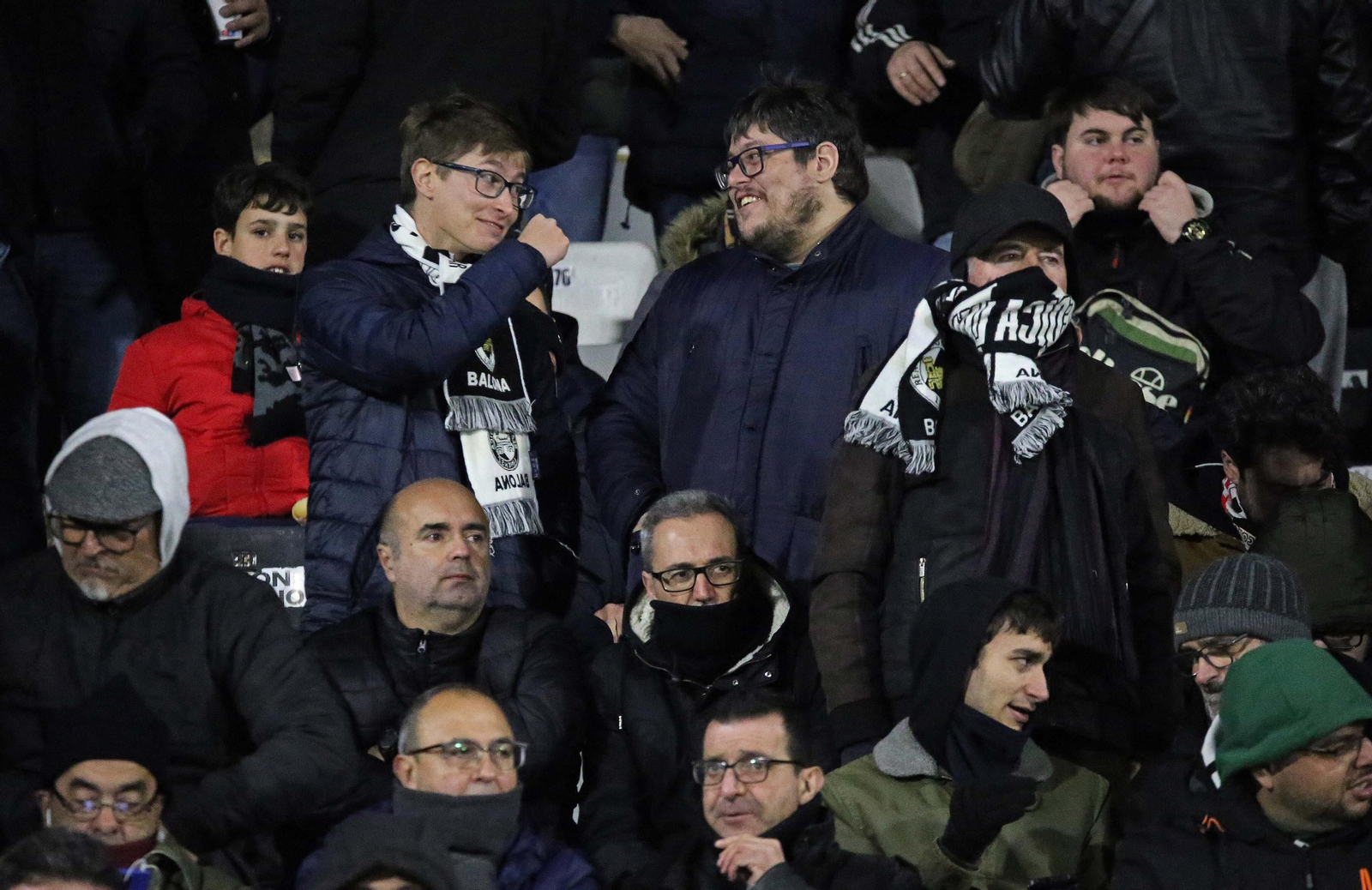 Fotos de la afición en el estadio municipal de La Línea