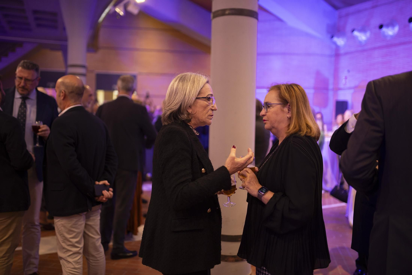 Imágenes de la recepción a los invitados a la gala del 40 aniversario de Huelva Información