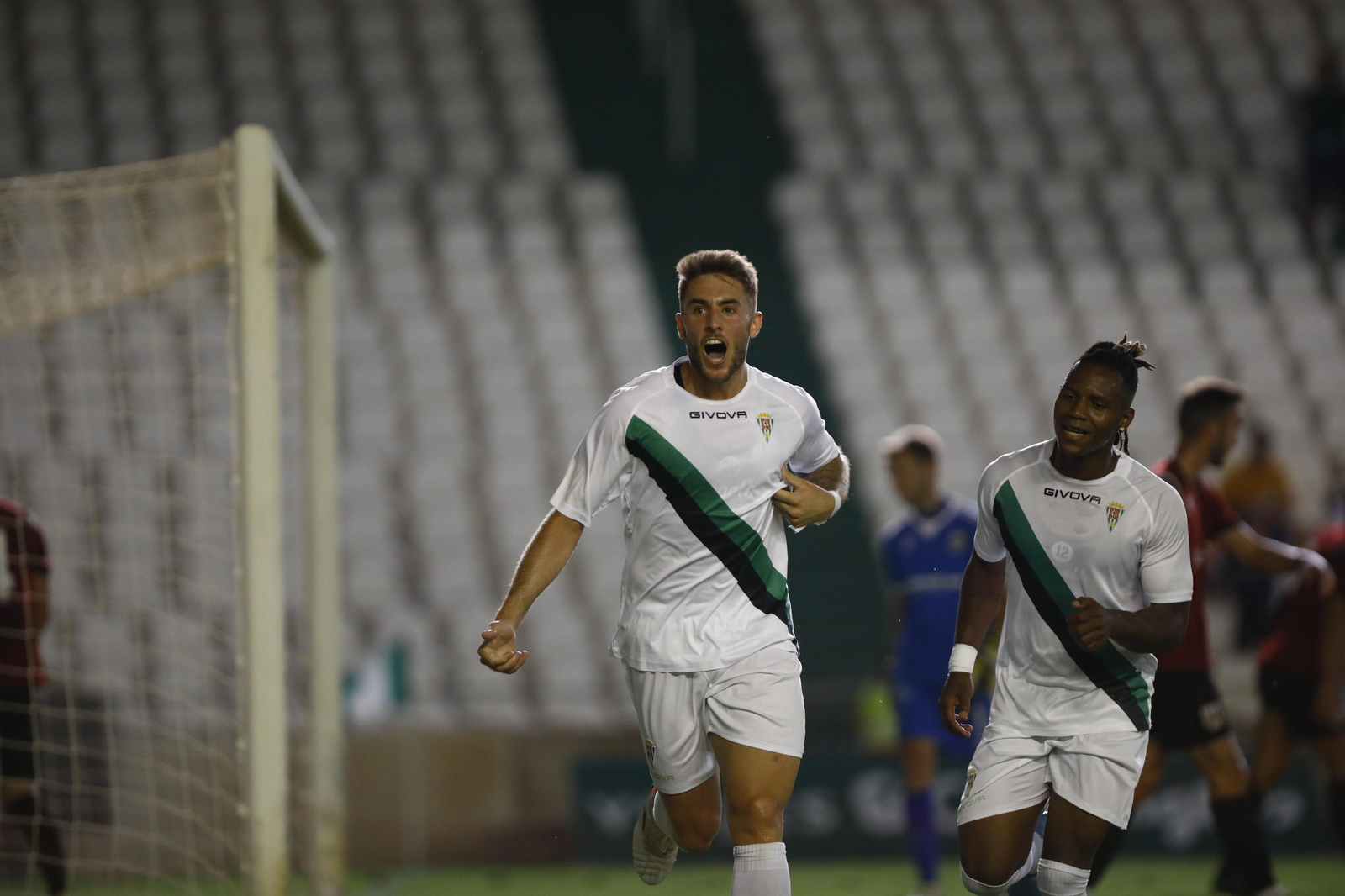 Las imágenes de la victoria del Córdoba CF ante el Mérida