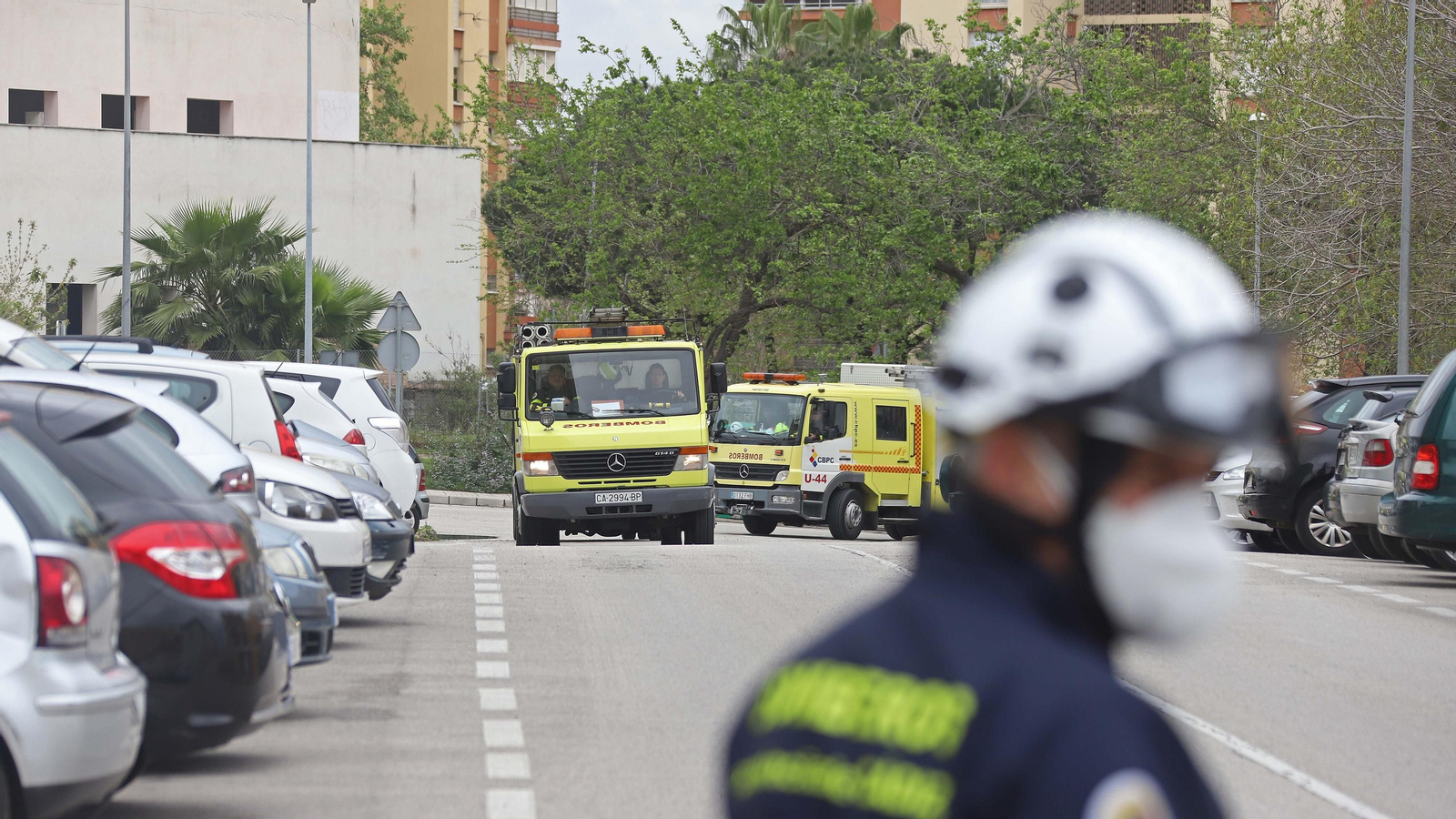 Fotos de las tareas de desinfección del Centro Residencial para Mayores de Algeciras