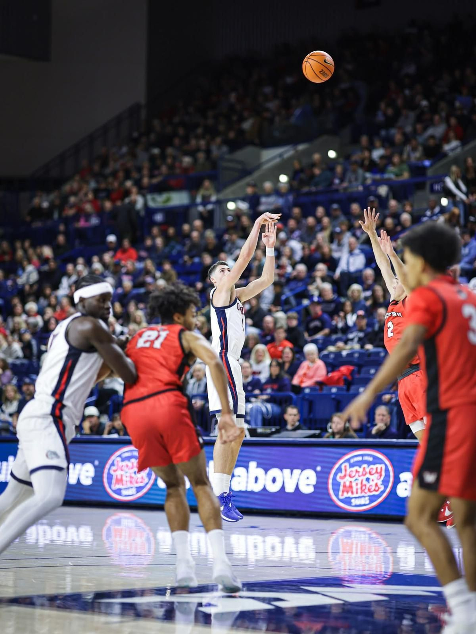 Mario Saint-Supéry deja destellos en su segundo partido con Gonzaga