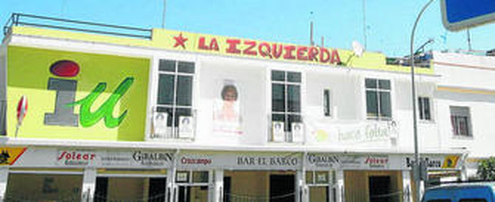El castizo bar El Castillito, con las imágenes de Marilyn Monroe y Rocío Jurado al fondo.