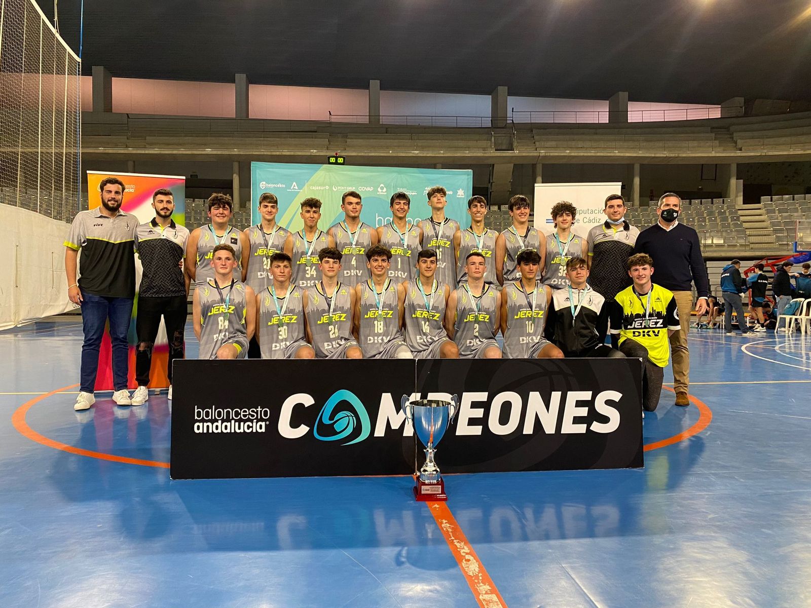 El DKV Jerez cadete, campeón provincial.