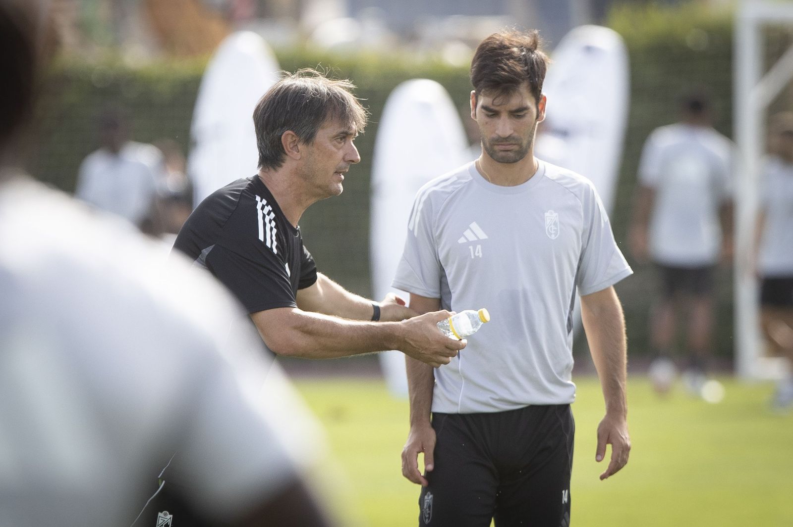 Pacheta y Trigueros en un entrenamiento del Granada