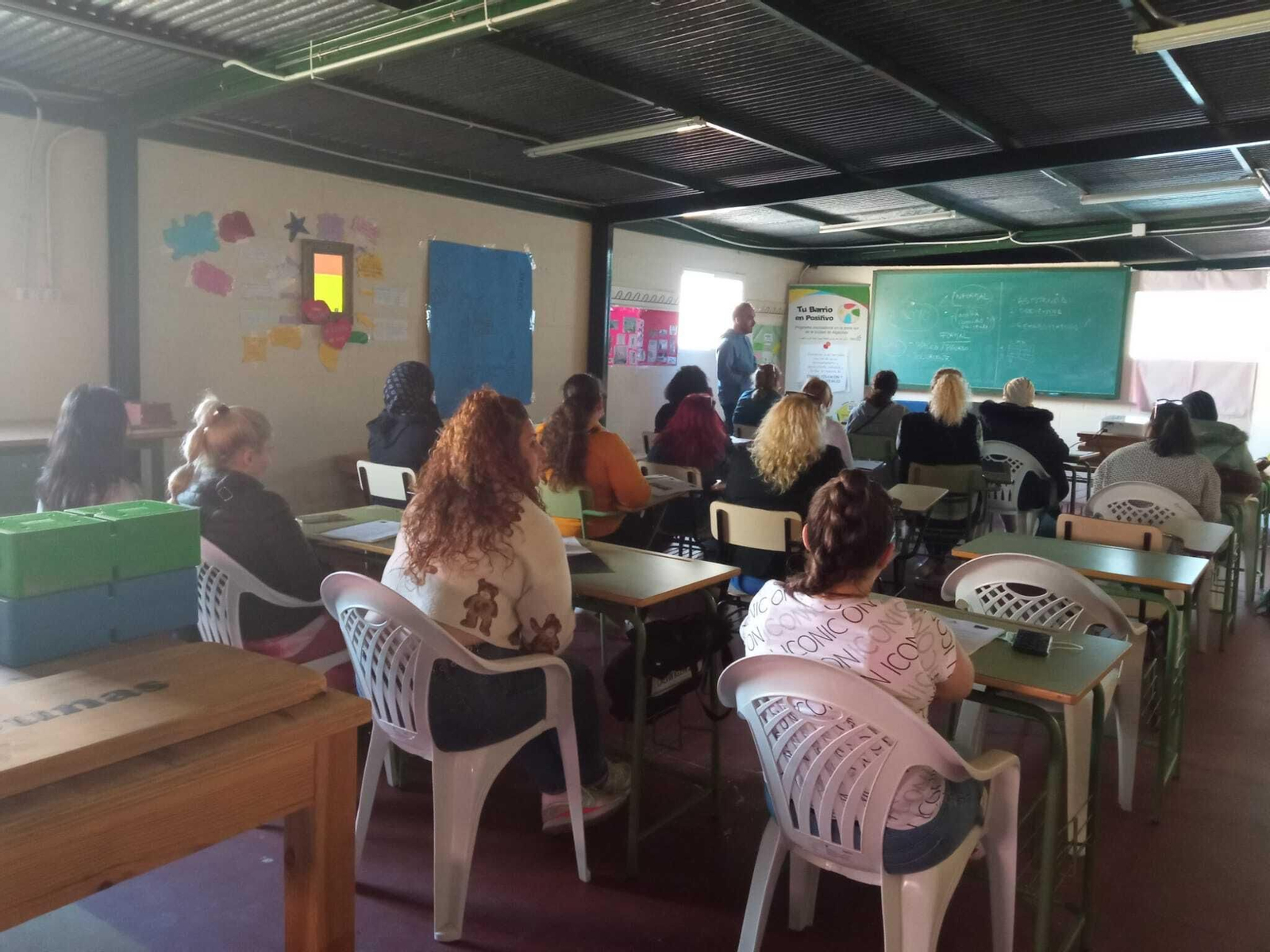 La Fundación Márgenes y Vínculos imparte cursos gratuitos dirigidos al vecindario de Algeciras