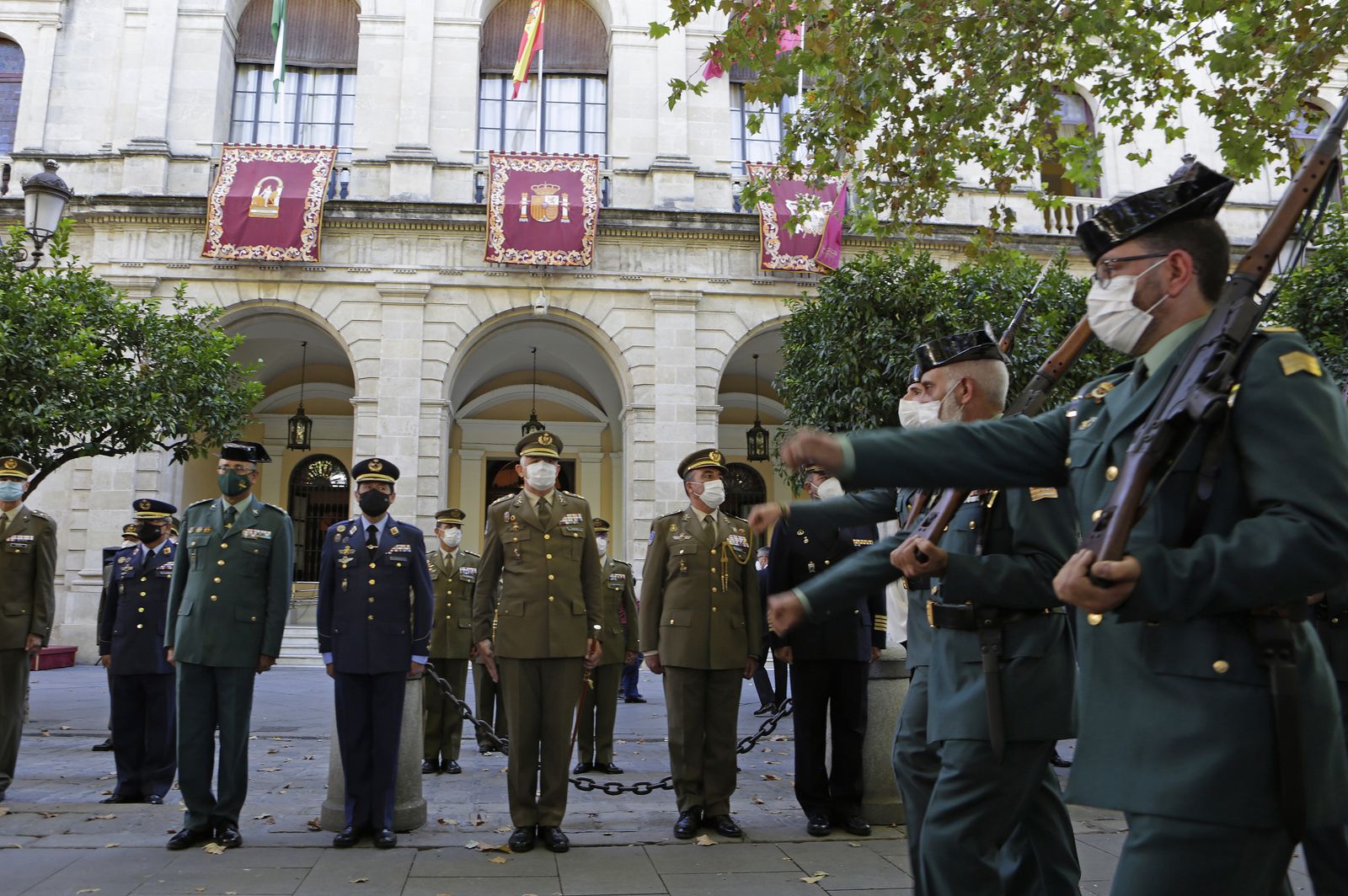 Acto militar por el Día de la Hispanidad