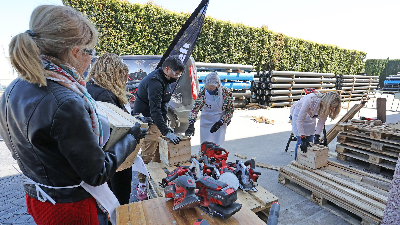 Taller de bricolaje para mujeres de Ferretería Xerez