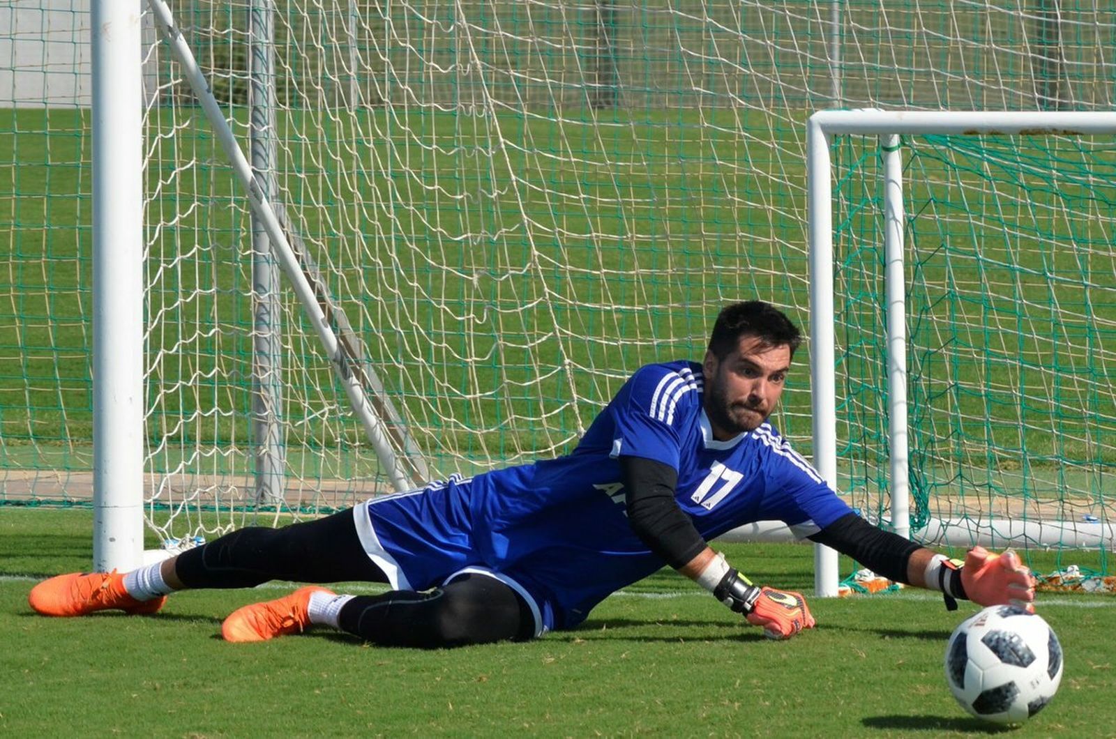 Pizana, en un entrenamiento con el equipo de la AFE.