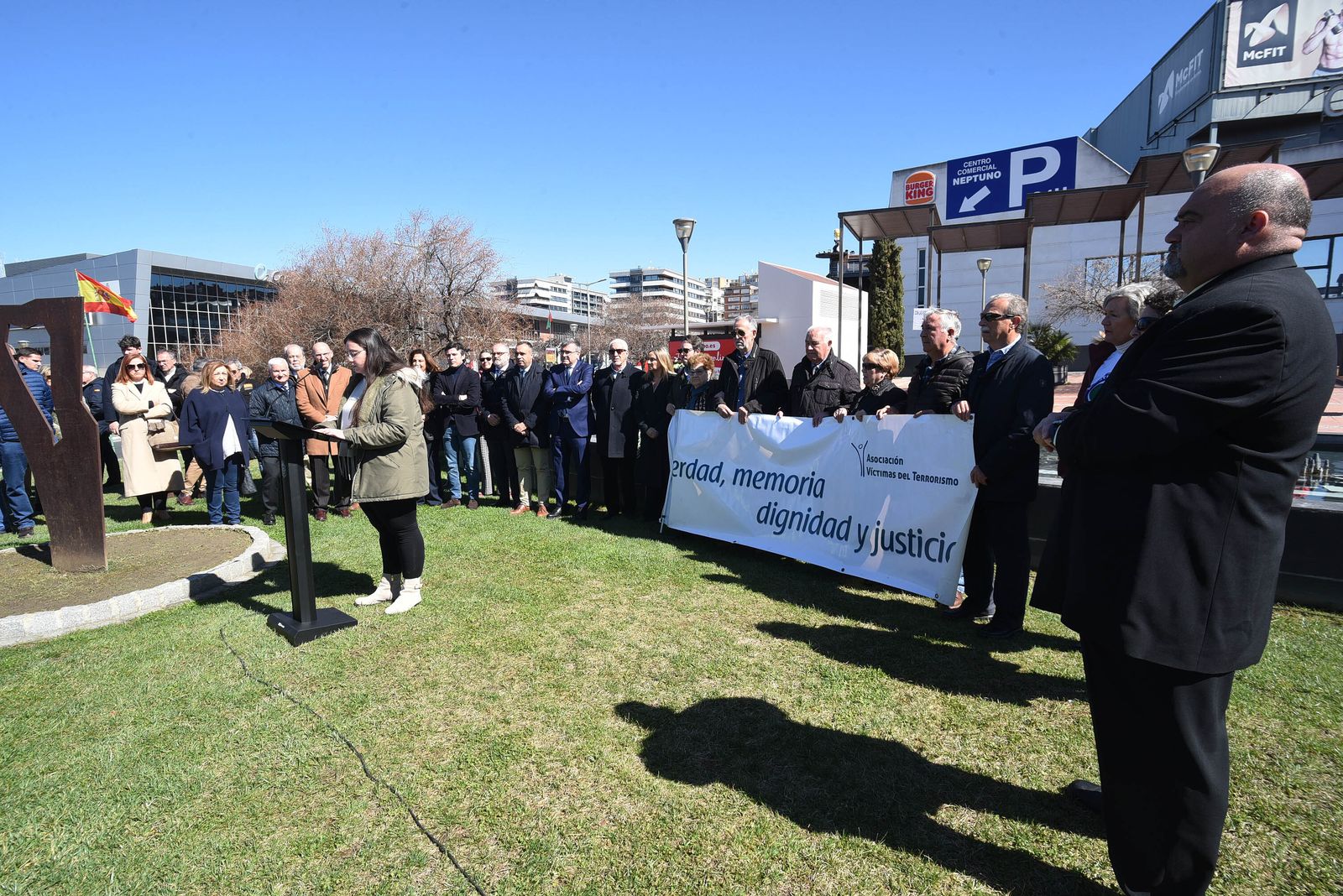 Homenaje a las víctimas del 11M en la calle Neptuno