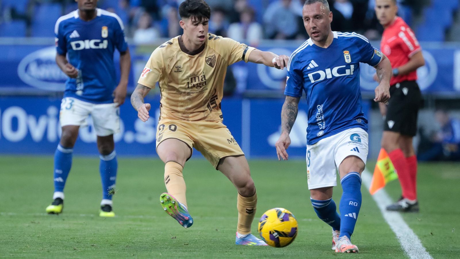 El Real Oviedo-Málaga CF, en fotos