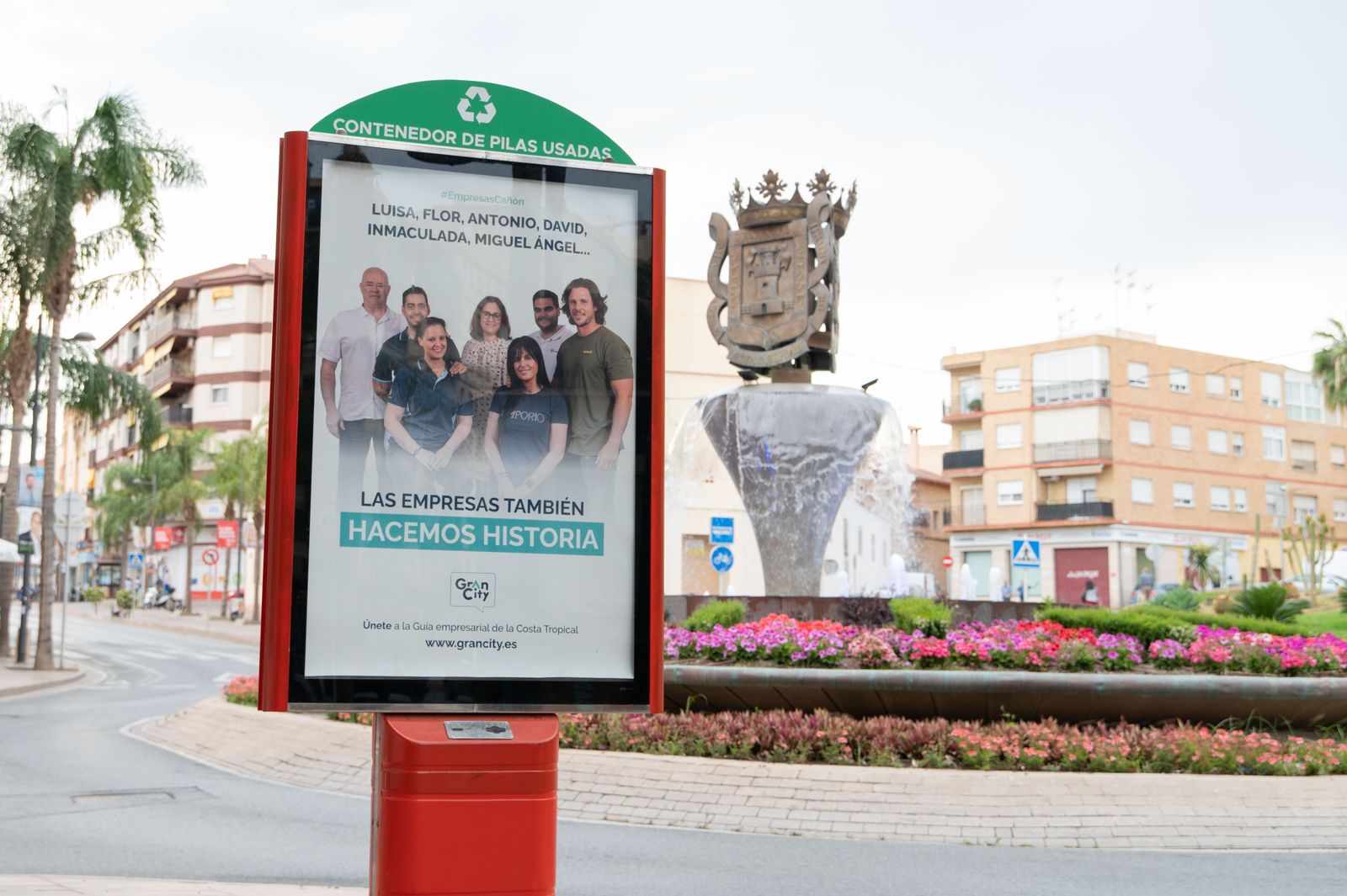 Una campaña publicitaria se cuela en las elecciones municipales para  destacar la labor de los empresarios de la Costa