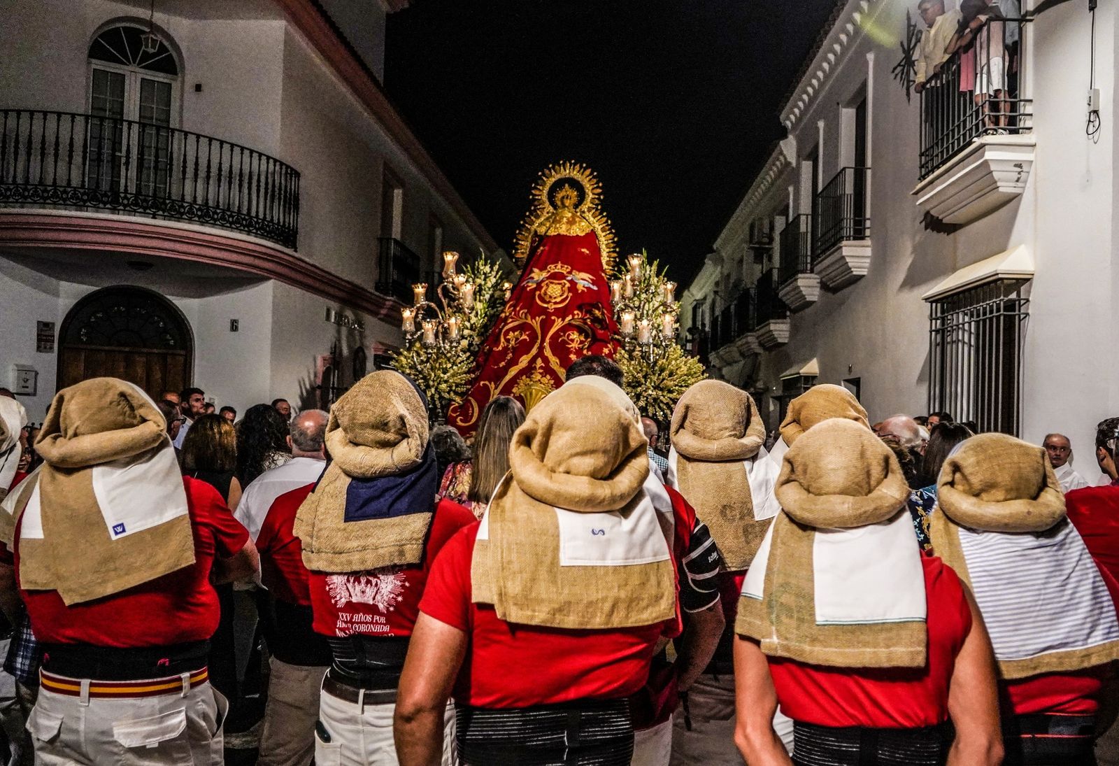 Imágenes de la procesión de la Virgen de Montemayor en Moguer