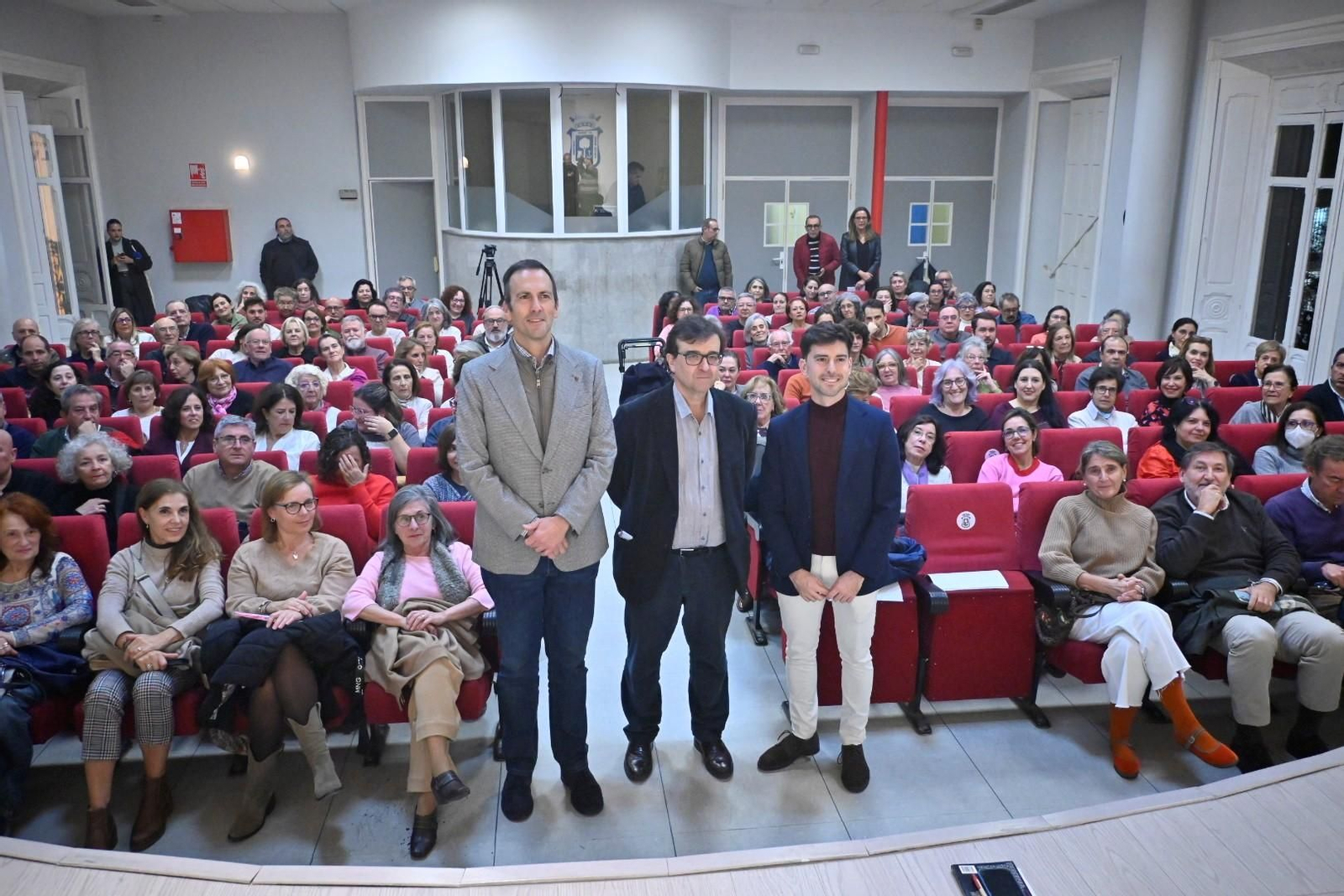 Huelva arropa a Javier Cercas.