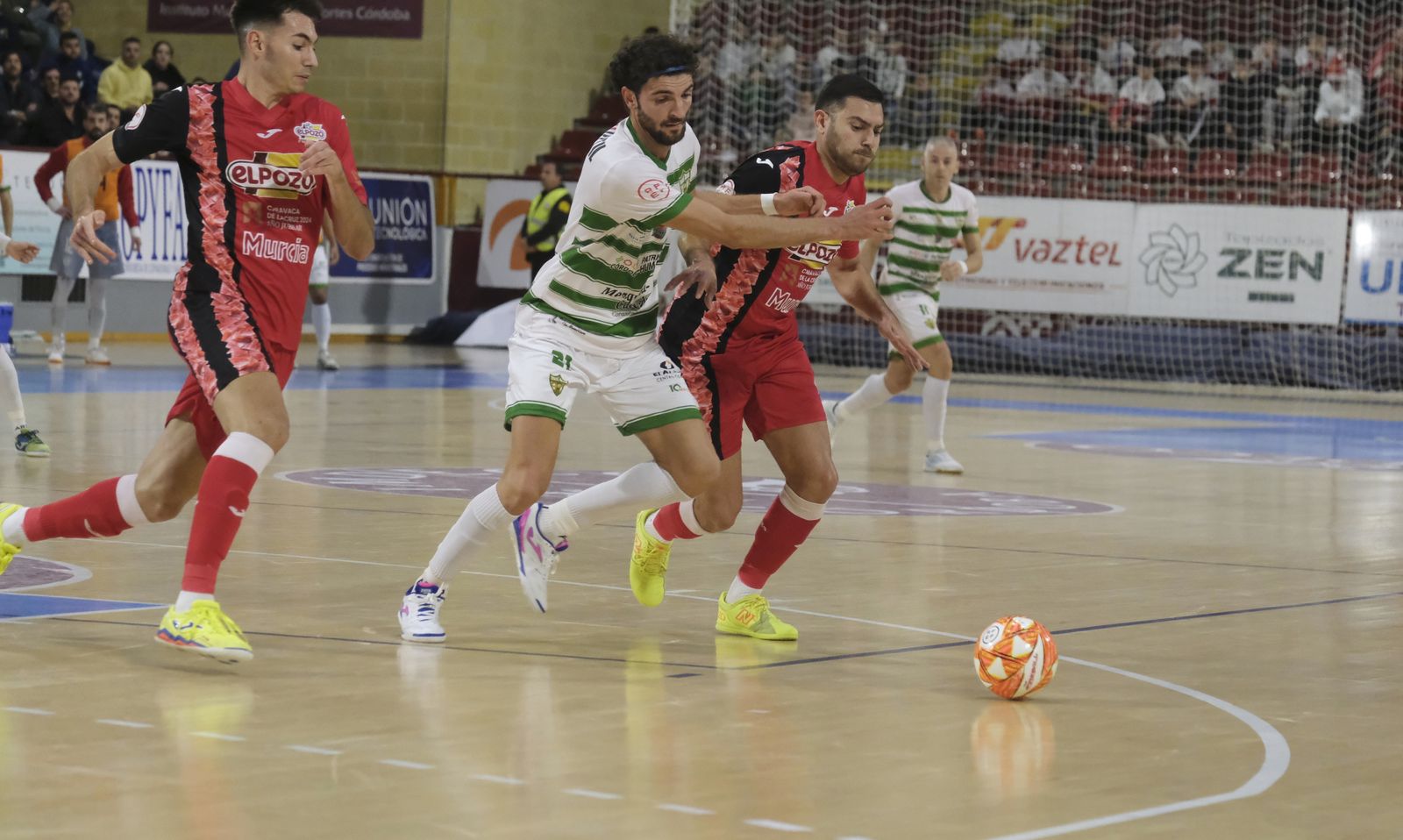 Las imágenes del empate entre el Córdoba Patrimonio y ElPozo Murcia en Vista Alegre