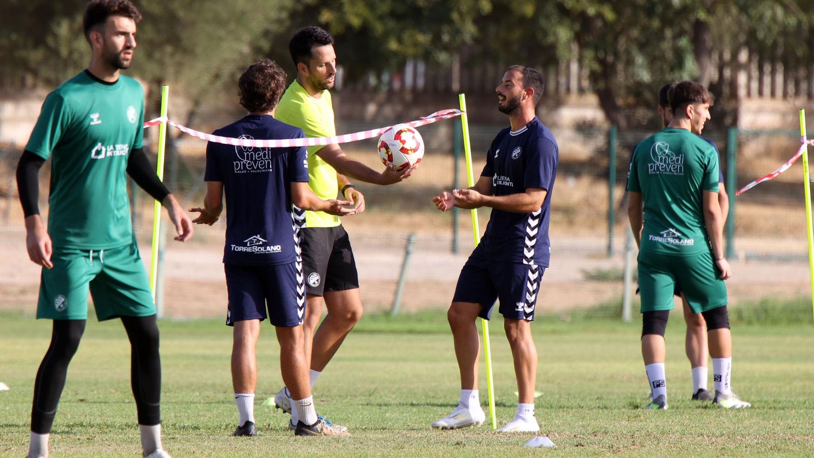 Imágenes del entrenamiento del Xerez DFC en el 'Pepe Ravelo' de Chapín