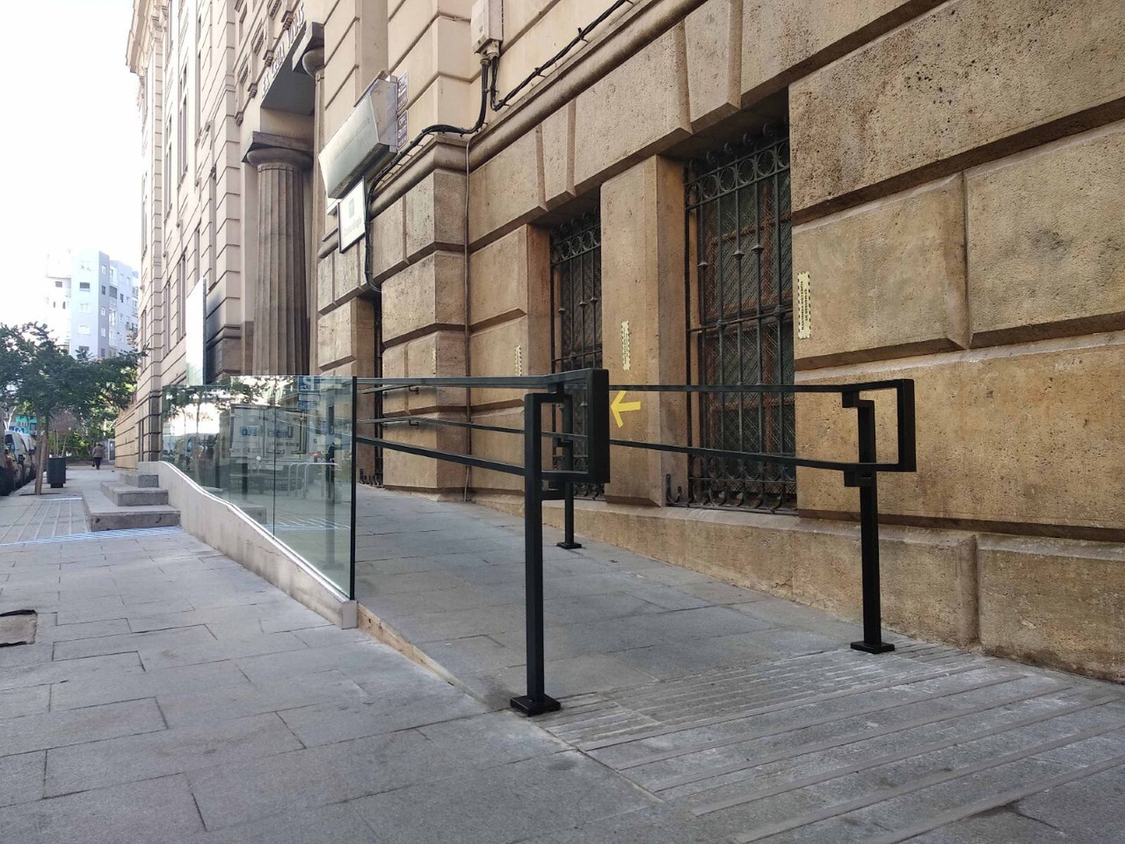 Una de las actuaciones se ha llevado a cabo en el IES Celia Viñas de la capital.