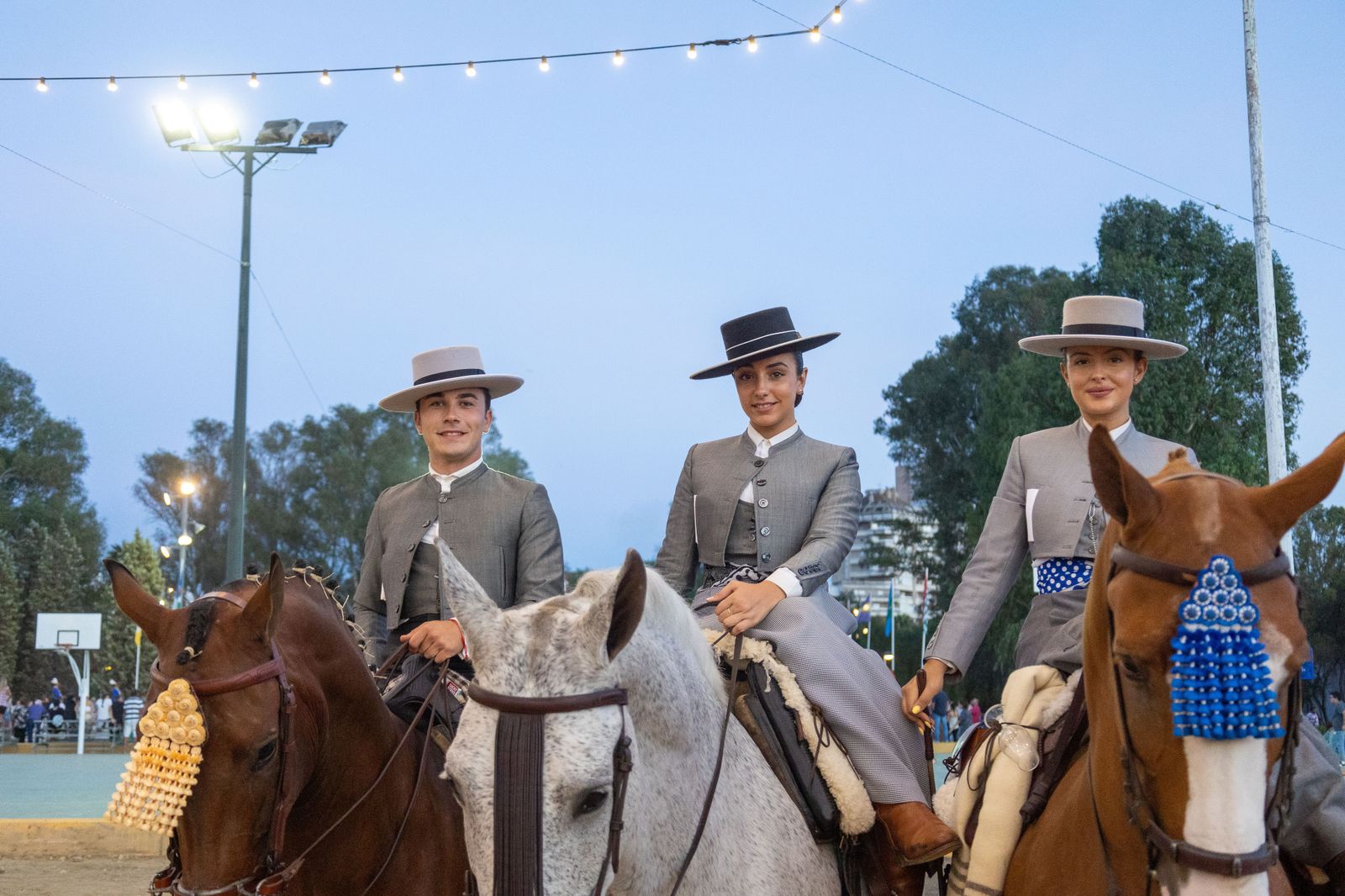 Feria del Caballo 2023: Imágenes del ambiente en la noche del sábado