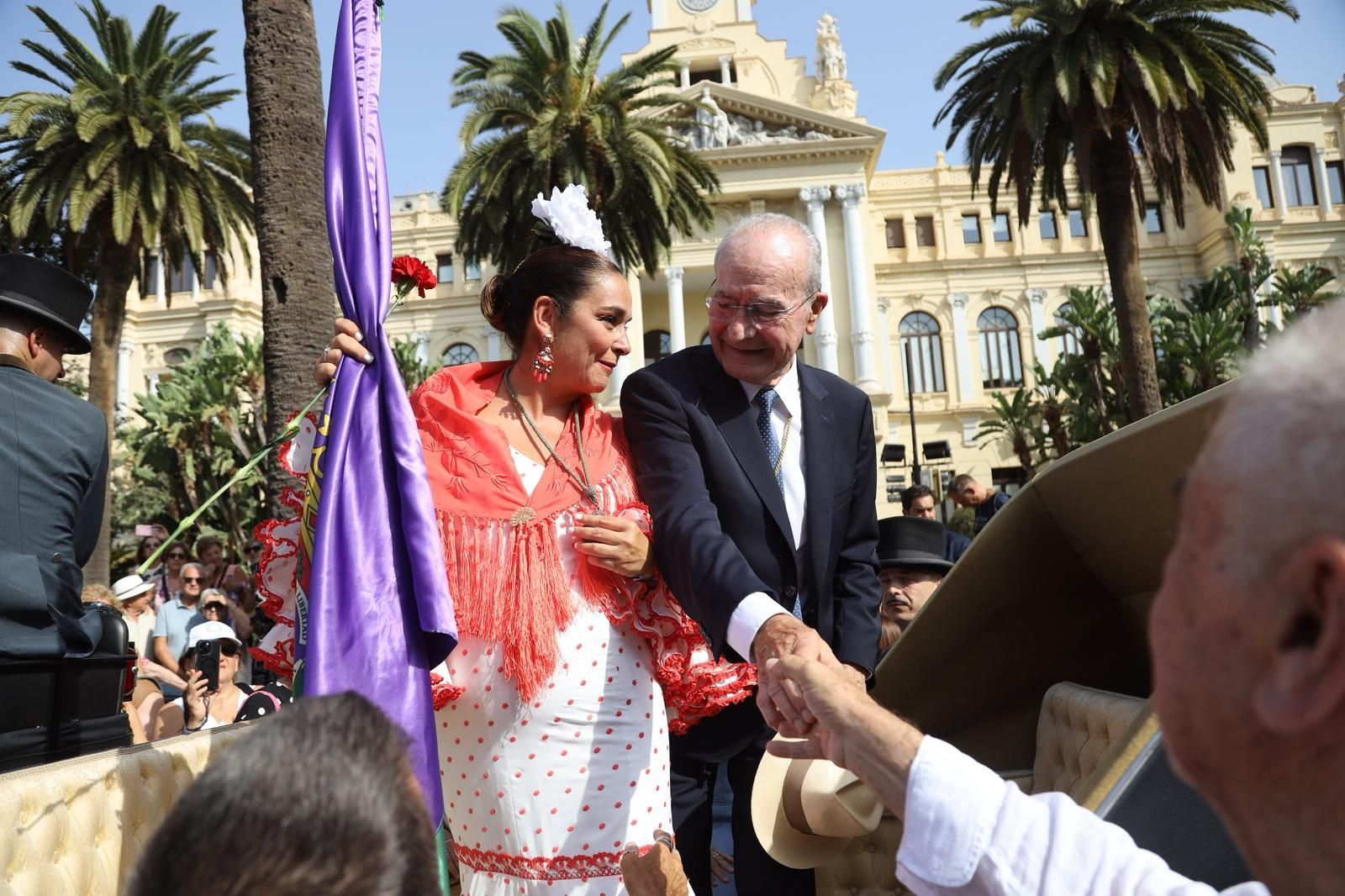 La Romería al Santuario de la Victoria que inicia la Feria de Málaga, en fotos