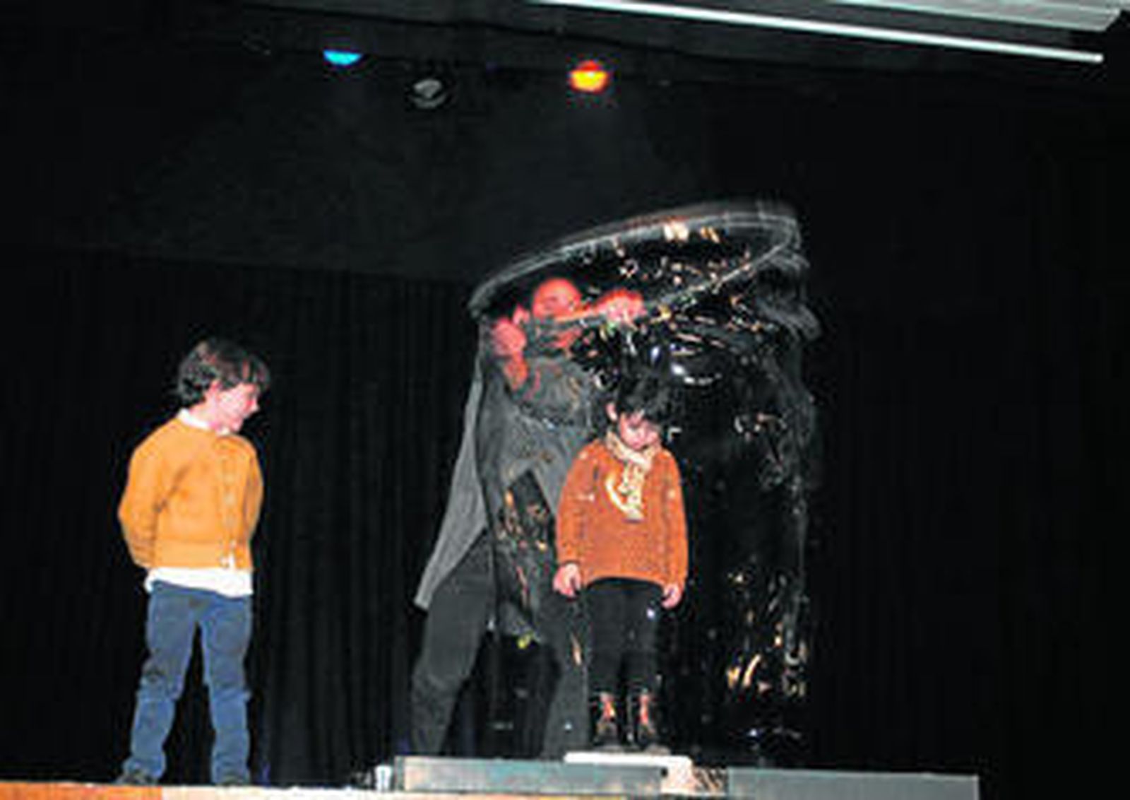 Los niños fueron coprotagonistas durante todo el espectáculo.