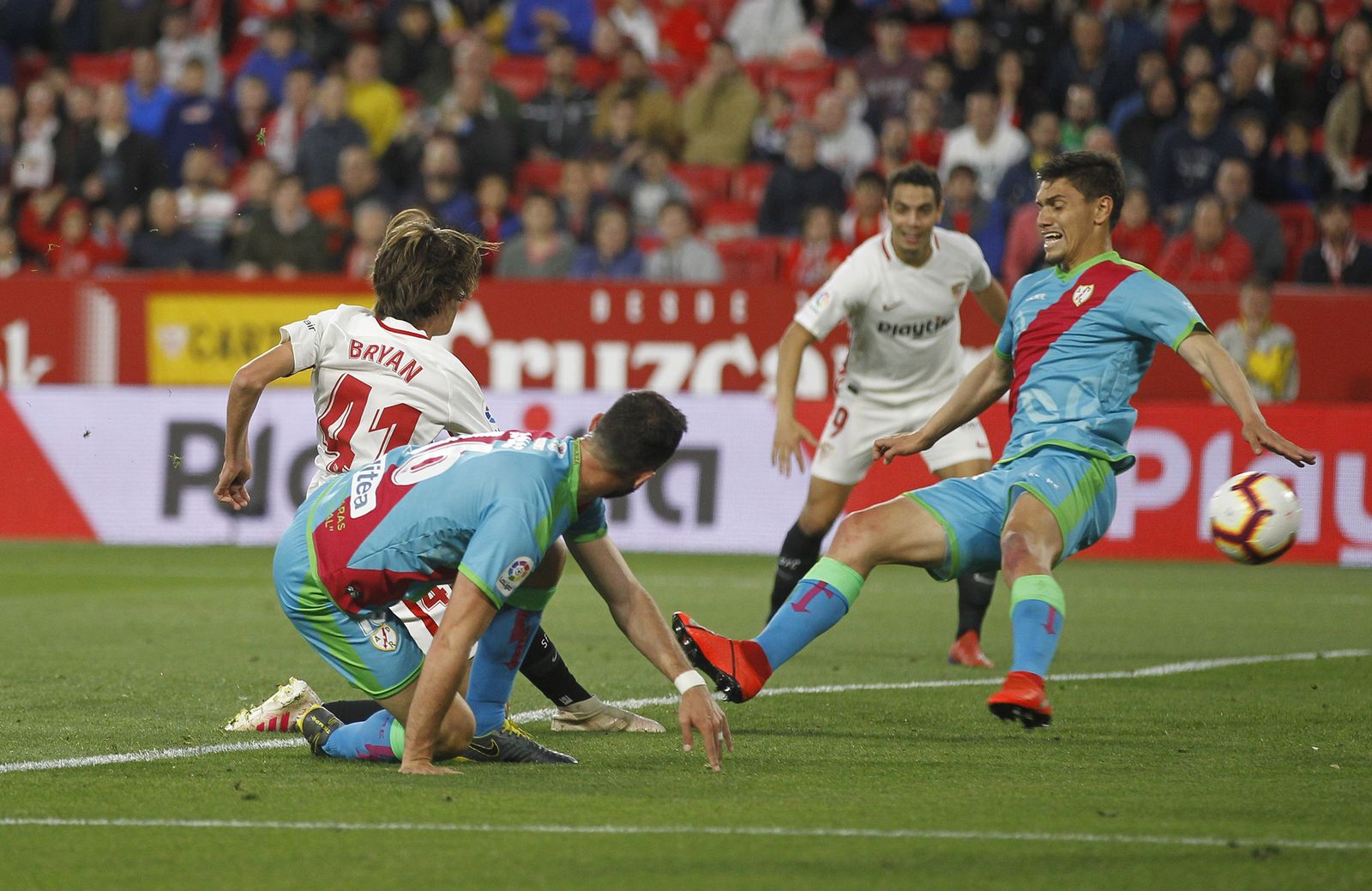 Todas las fotos del Sevilla-Rayo Vallecano