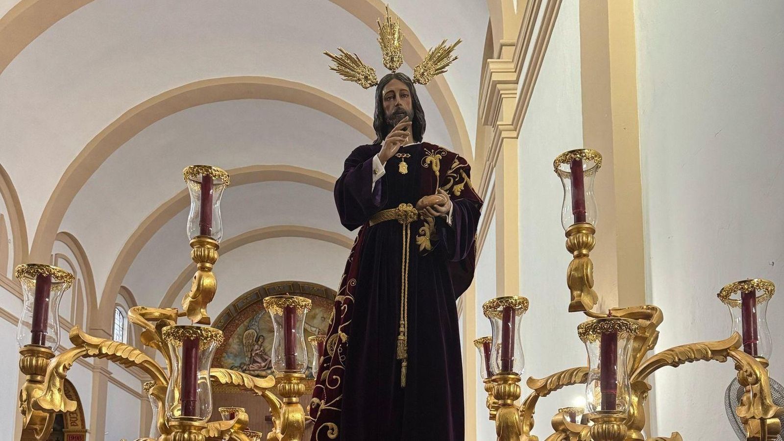El Santísimo Cristo del Amor a la espera del Via Crucis Oficial