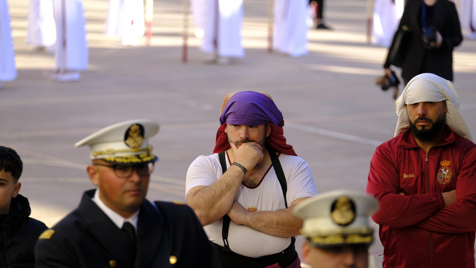 Coronación desaría al viento en su estación de Penitencia