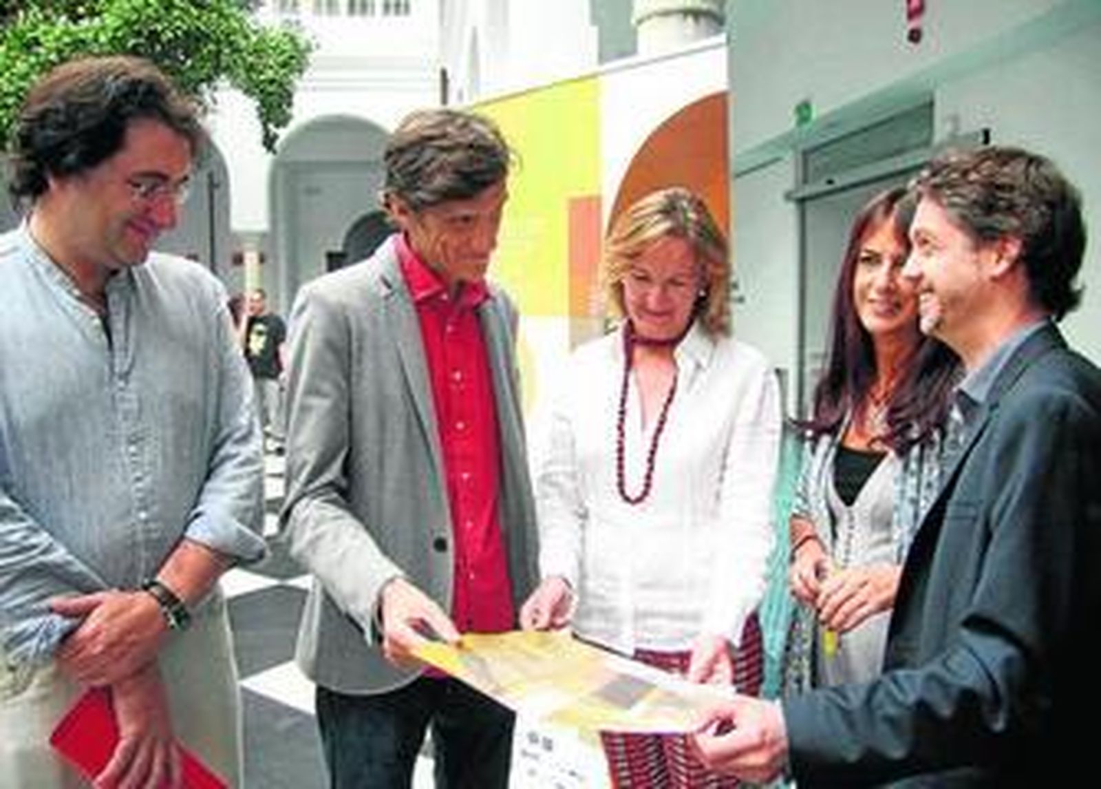 Pedro Gandía, Manuel Ferrand, María del Mar Sánchez Estrella, Concha Fernández y Ventura Rico, en el Cicus.