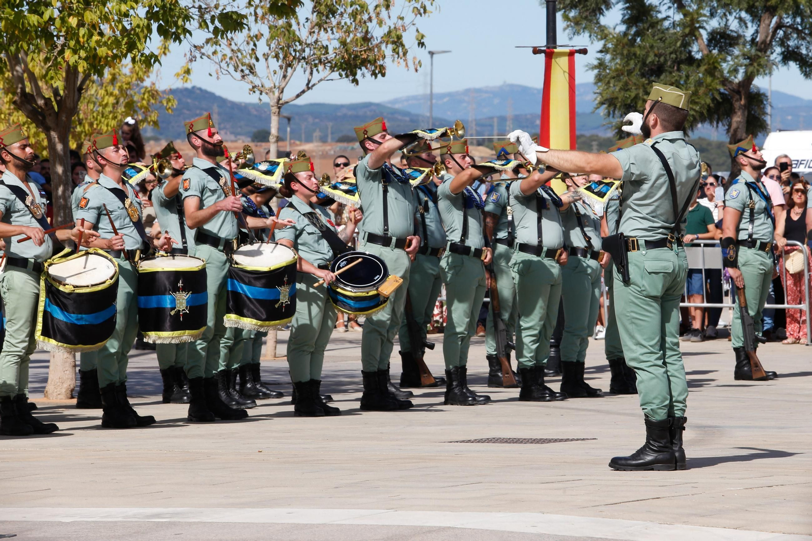 San Roque homenajea al Regimiento Pavía en su 30 aniversario, en imágenes
