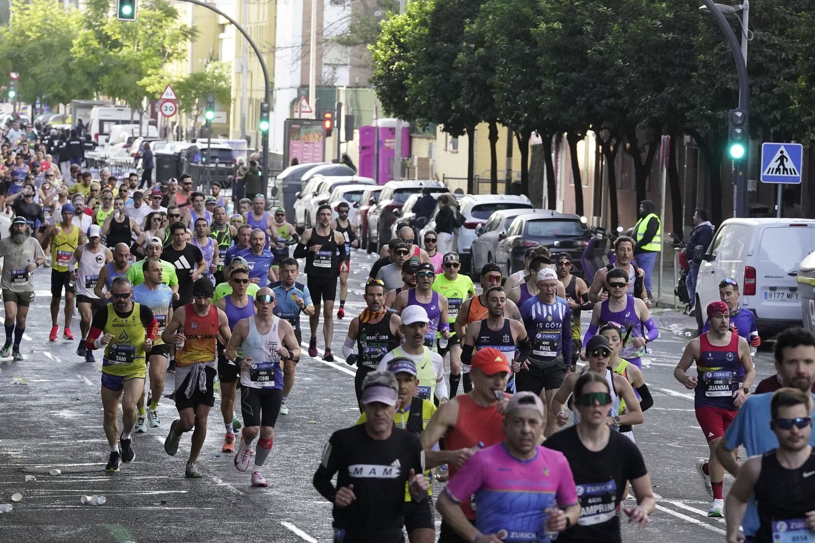 el Zurich Maratón de Sevilla 2026 por Lopez de Gomara, galería 1