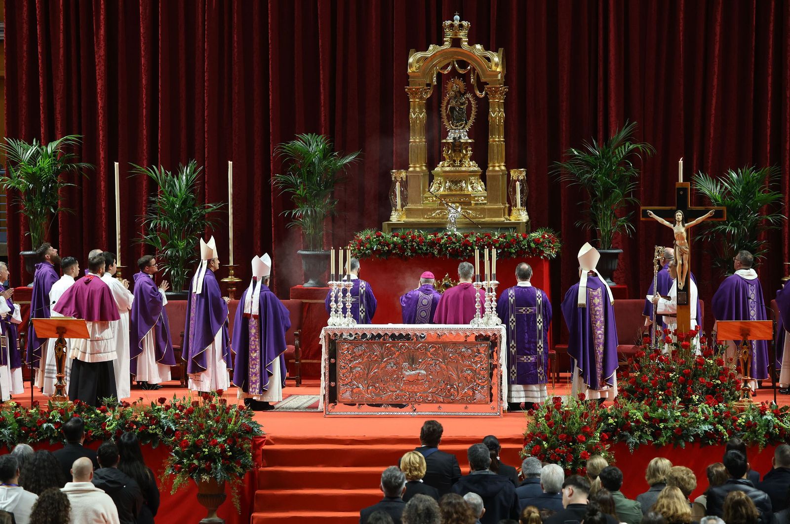 Fotografías de la misa funeral por las víctimas del accidente de tren en Adamuz