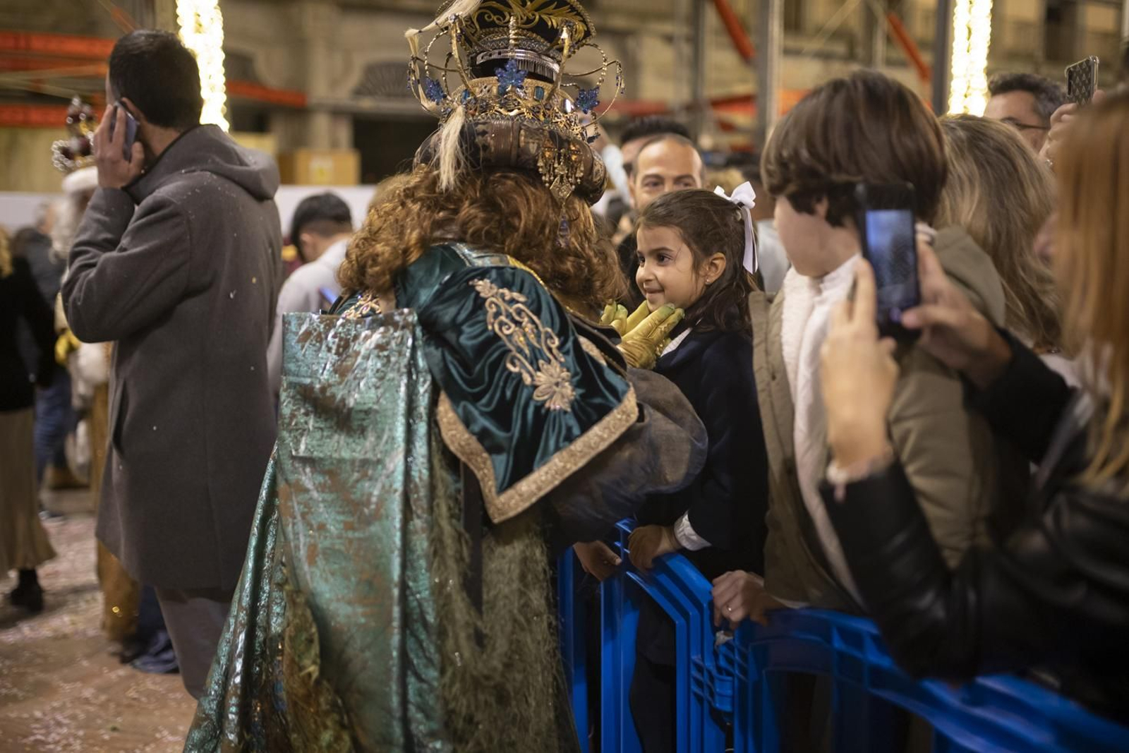 Imágenes de las Cabalgatas de los Reyes Magos de Huelva 2024