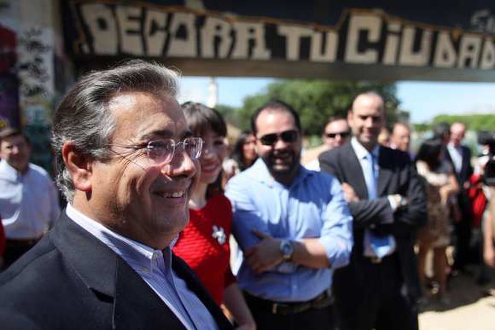 Zoido insta al resto de partidos a comprometerse ante notario a que gobierne la lista "más votada"