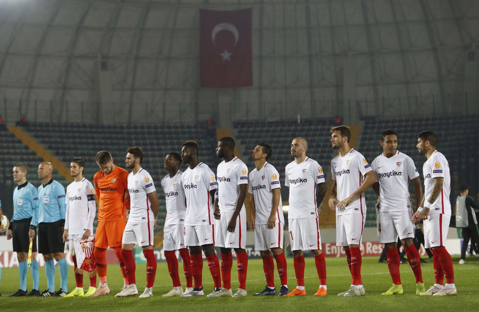El once titular que alineó Machín en Akhisar.