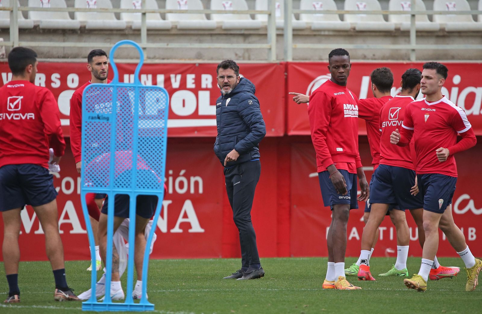 Fotos del entrenamiento del Algeciras CF con el portero Rubén Miño