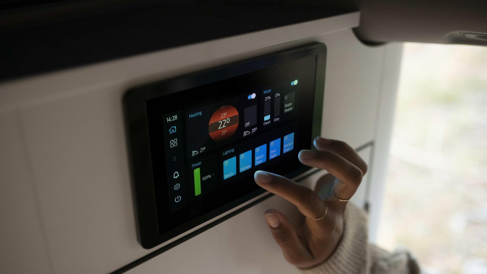 El control de la mayor parte de los sistemas de confort se agrupan en esta pantalla de 7".