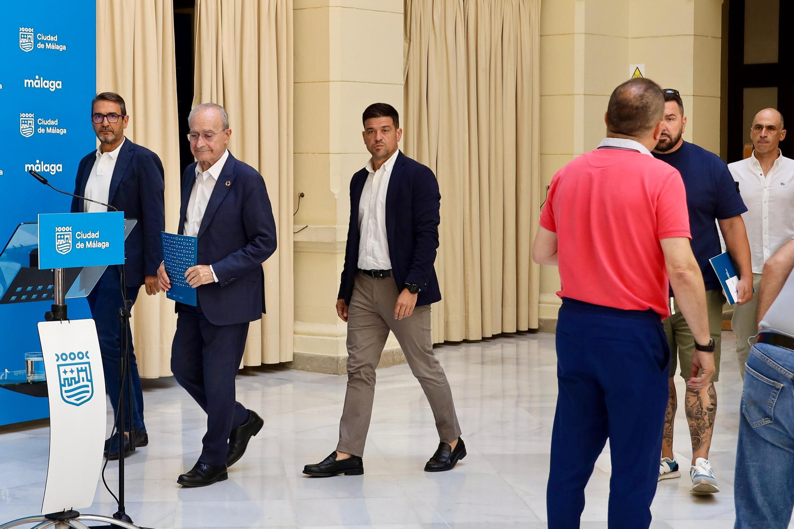 Mundial 2030 en Málaga: La reunión en el Ayuntamiento, en fotos