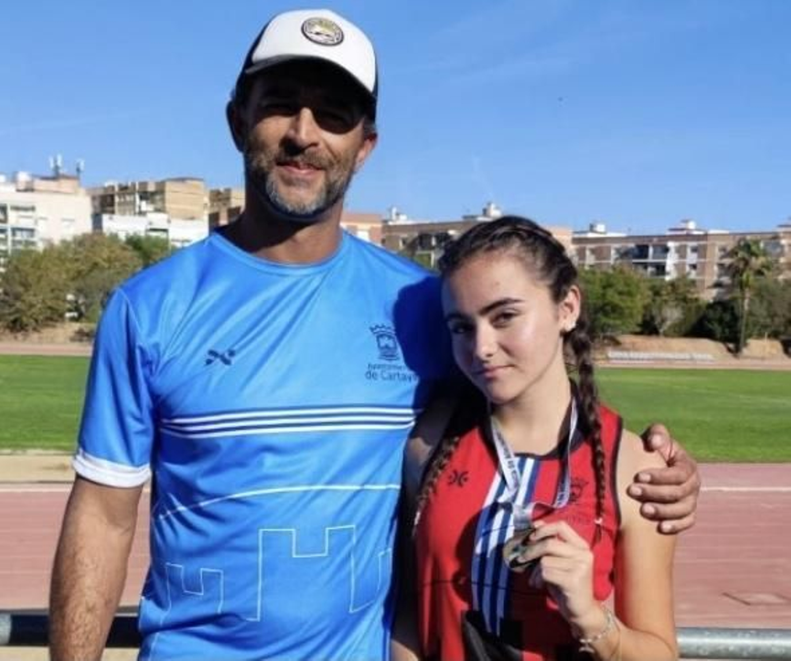 Sara Pedrero Alonso, junto a su entrenador José Manuel Hermoso.
