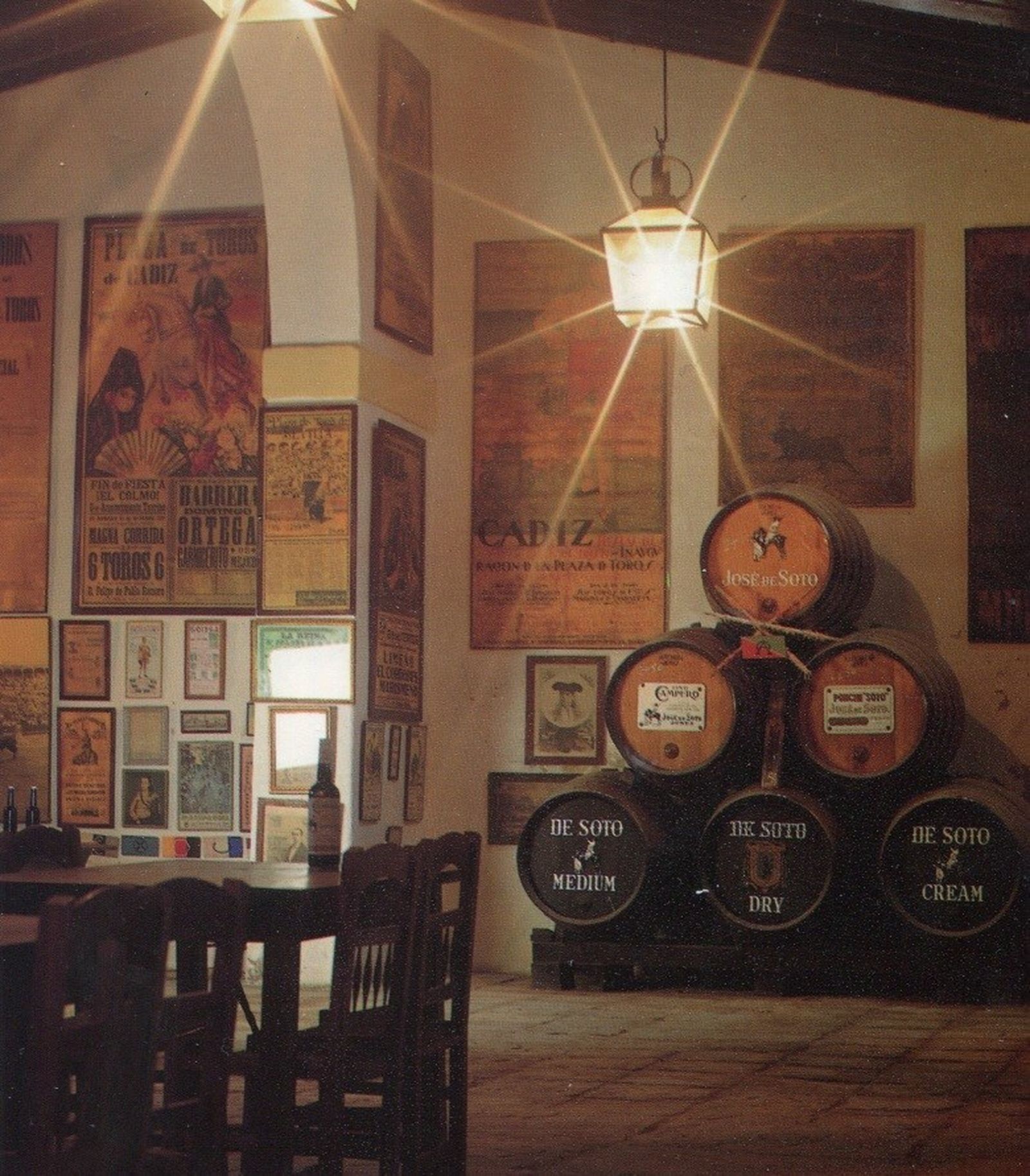 Sala de visita de una de las bodegas de la compañía.