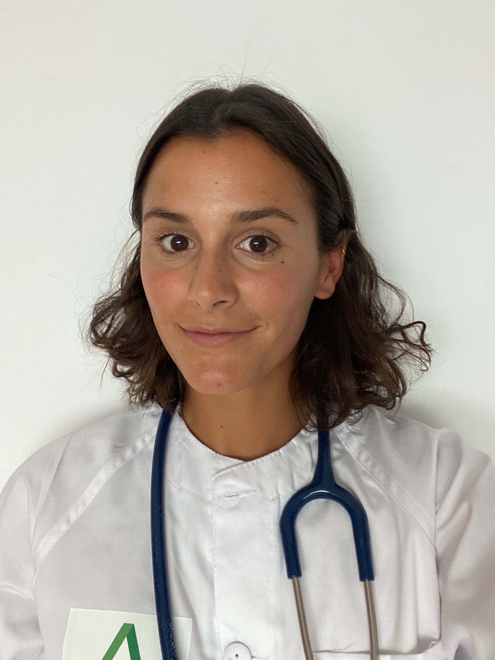 Ana Plaza Fernández es una de las Especialistas Internas Residentes que ha comenzado esta semana su formación en la especialidad de Digestivo en el Hospital Universitario Torrecárdenas